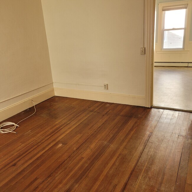 48 Warren Ave Apartments Unit 2 Warren, RI