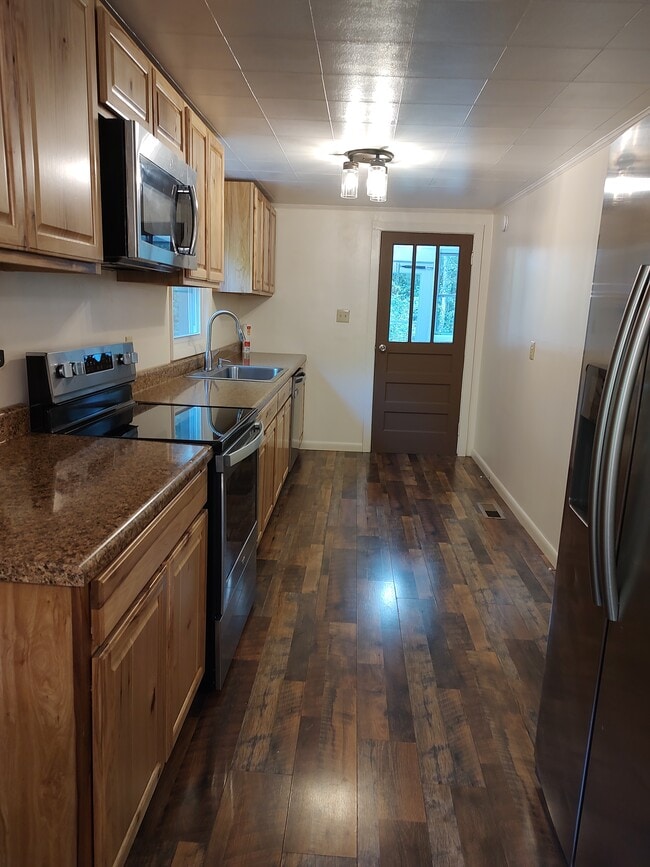 163 Reeves Cove Rd