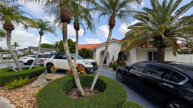 Building Photo - 14861 SW 70th St