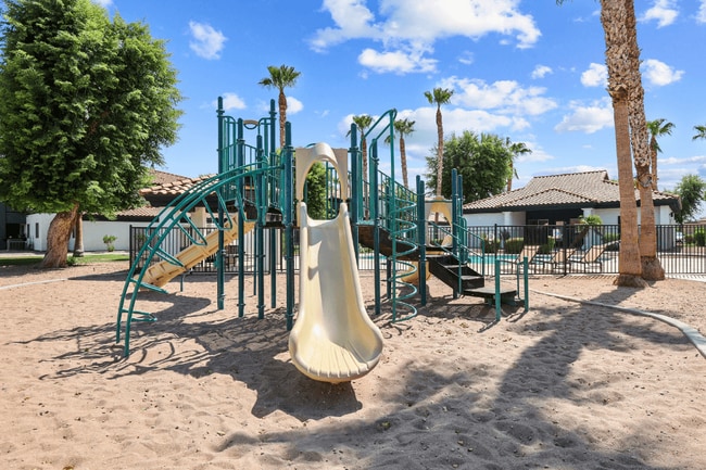 Villa Serena Apartments