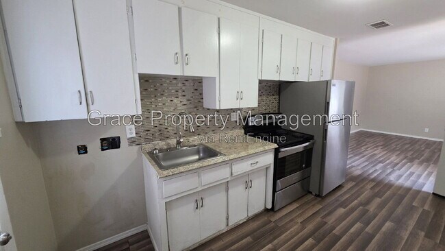 Photo - 7691 Leyden Ln