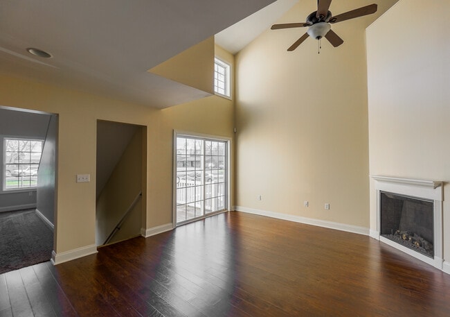 Building Photo - 403 Treyson Ln Unit 403 Rental