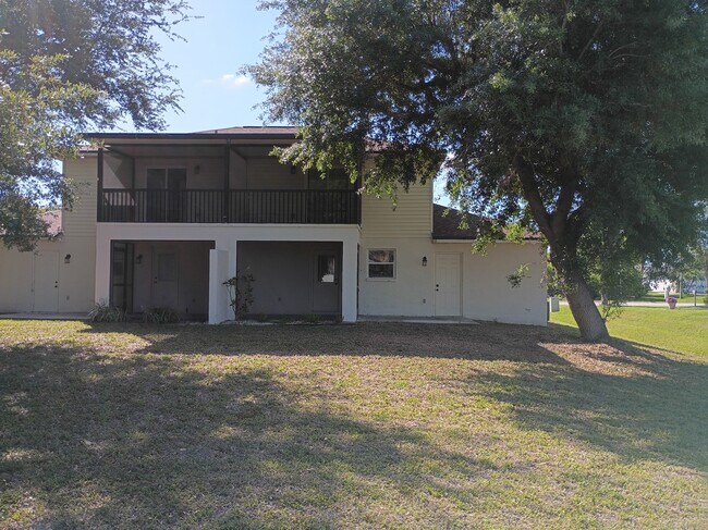 512 Sweetwater Dr