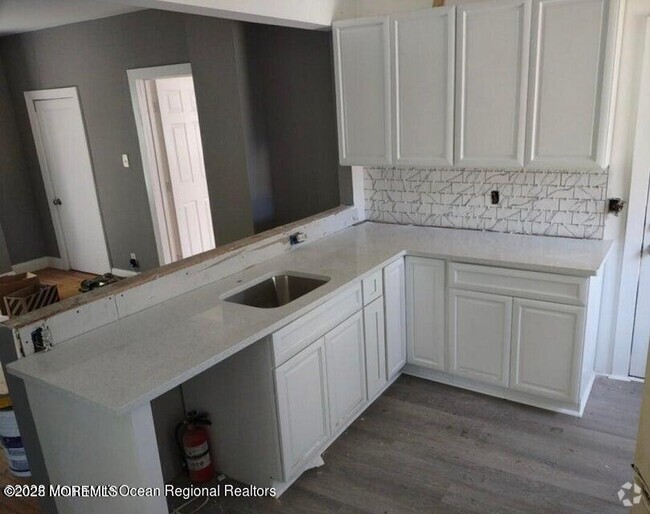 Building Photo - 154 Ridge Ave Rental