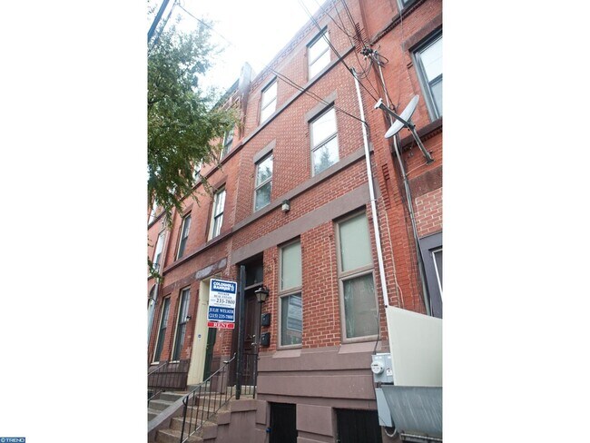 Building Photo - 1531 Poplar St Unit 1