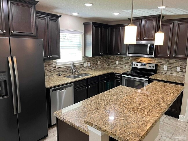5892 Pendleton Ct