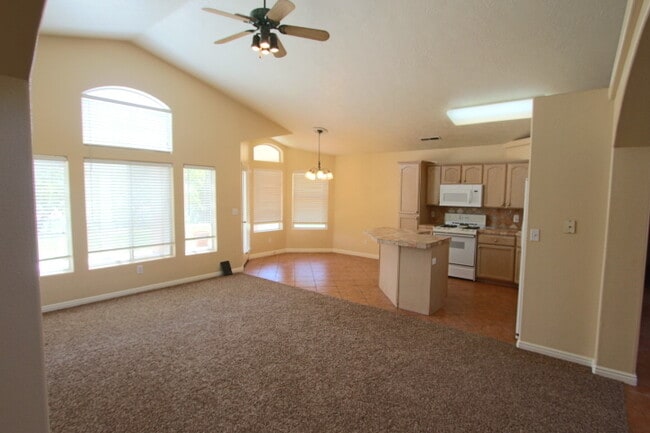 Photo - Red Cliffs area 3br / 2 ba home with garage and nice yard