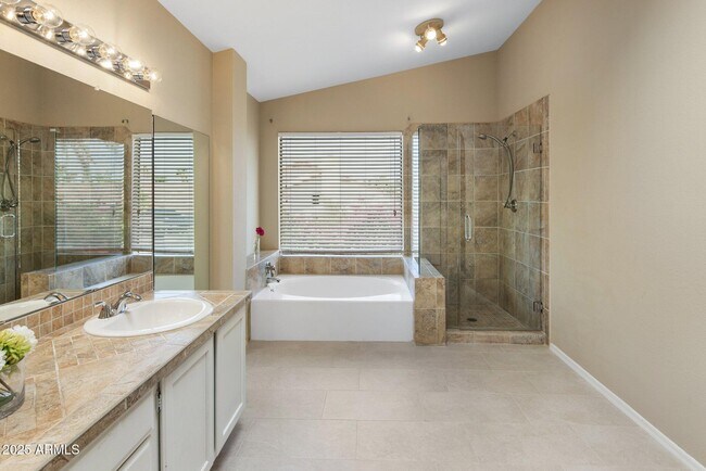 Photo - 9012 E Sutton Dr