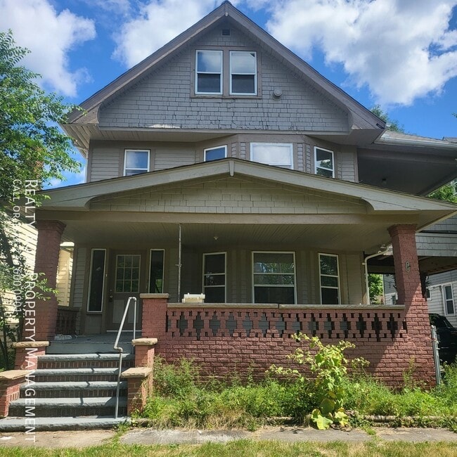 Building Photo - 1637 Eddington Rd