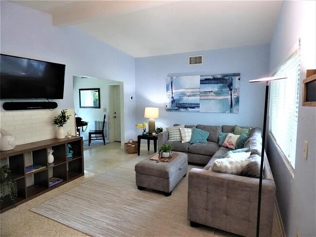 Photo - 1048 Mary Jane Ln