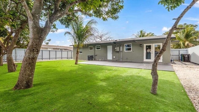 Photo - 630 SW 28th Dr