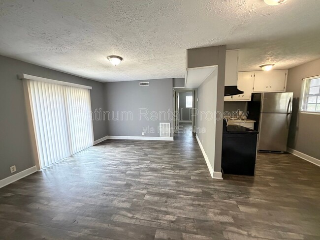 Photo - 1502 Waverly Way Unit C-2