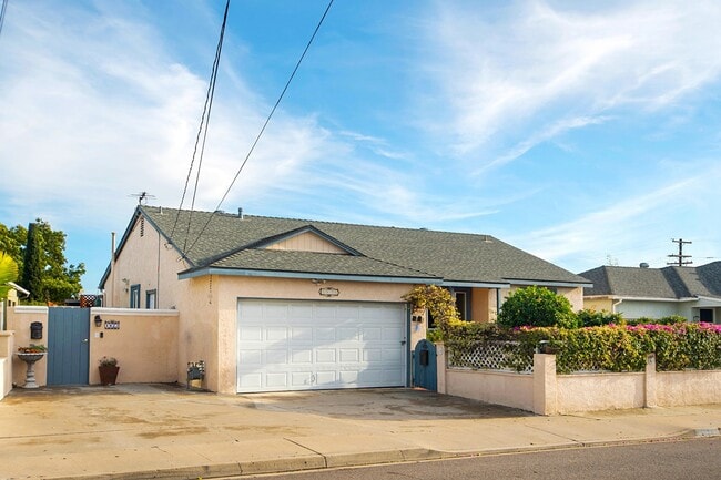 Photo - 1921 Rowan St