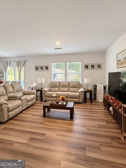 2945 Salinger Wy