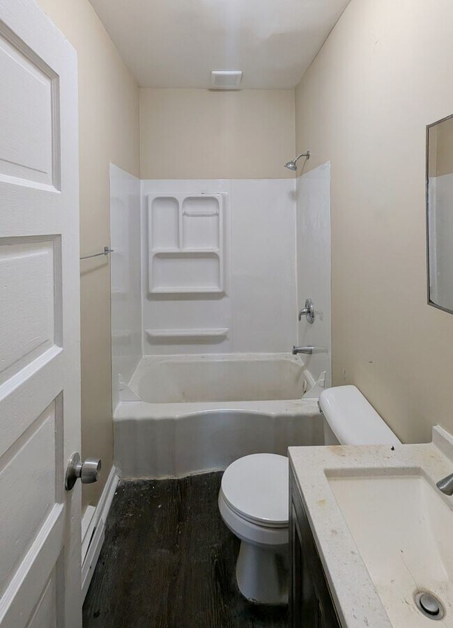 Photo - 837 N Broadway St Unit #1