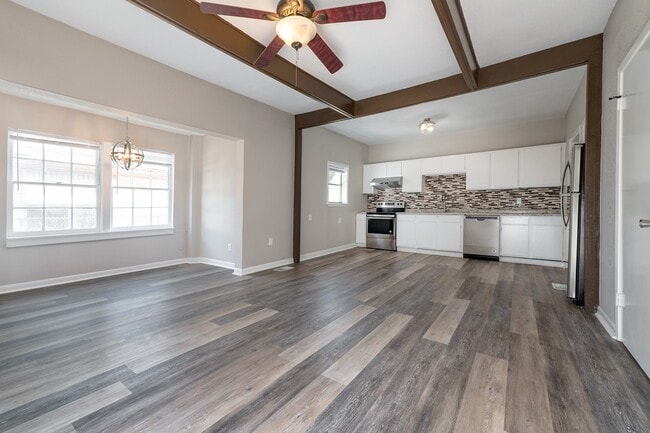 Building Photo - 216 Redan St Unit 2