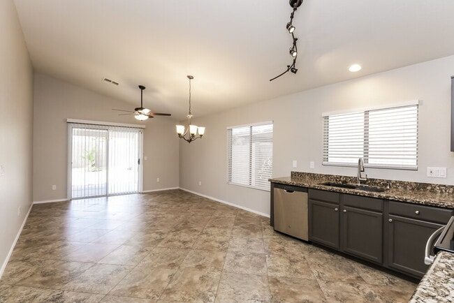 Photo - 31318 N Shale Dr