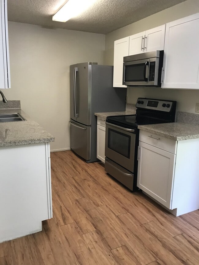 603 Bracewood Cir Unit D