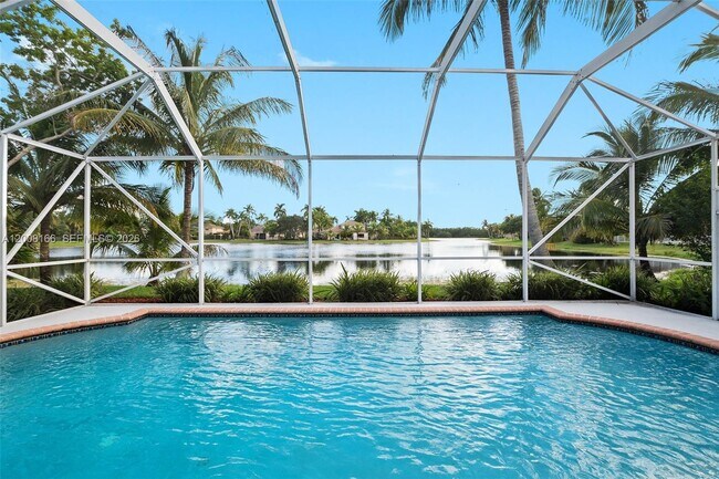 Building Photo - 646 Heritage Dr