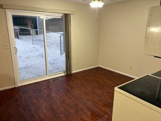 Photo - 6803 8th St N