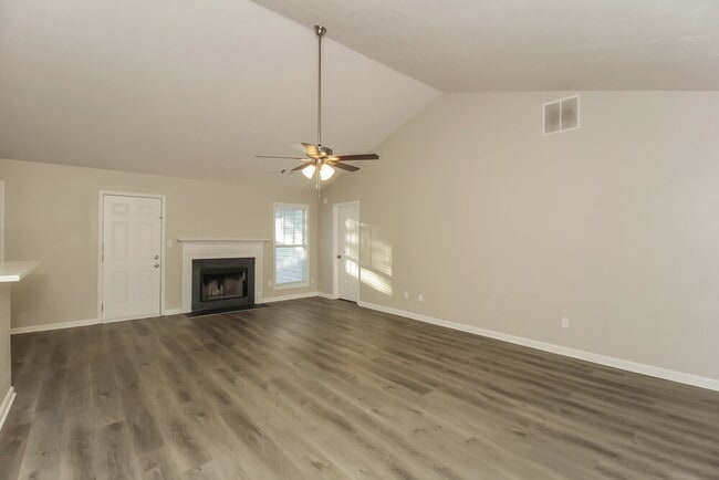 Photo - 100 Klintfield Trail