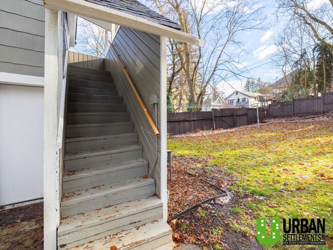 Photo - 370 E 8th Ave Unidad C