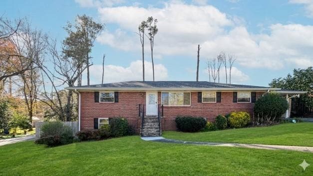 552 Sybil Ln SE