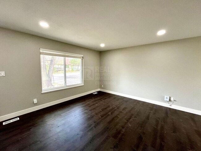 Photo - 2123 Fernwood Dr