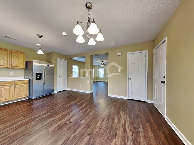 Photo - 3779 Marshlane Way