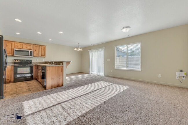 Photo - 2042 Evans Cove Loop