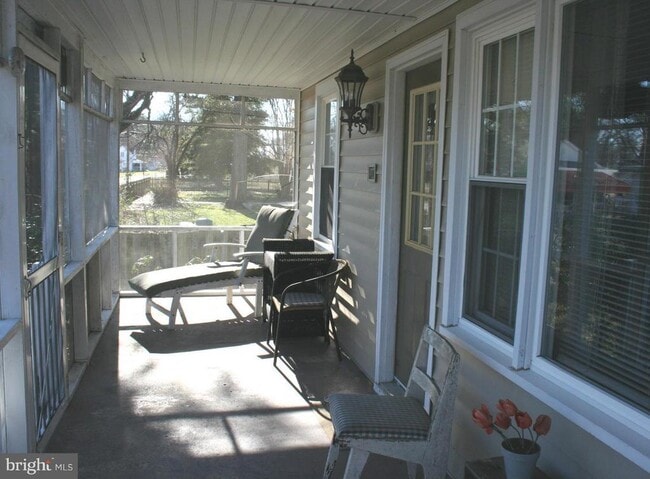 Building Photo - 809 Bancroft Ave