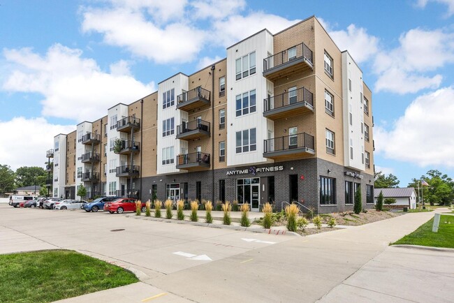 Photo - New Updated Living in Hiawatha