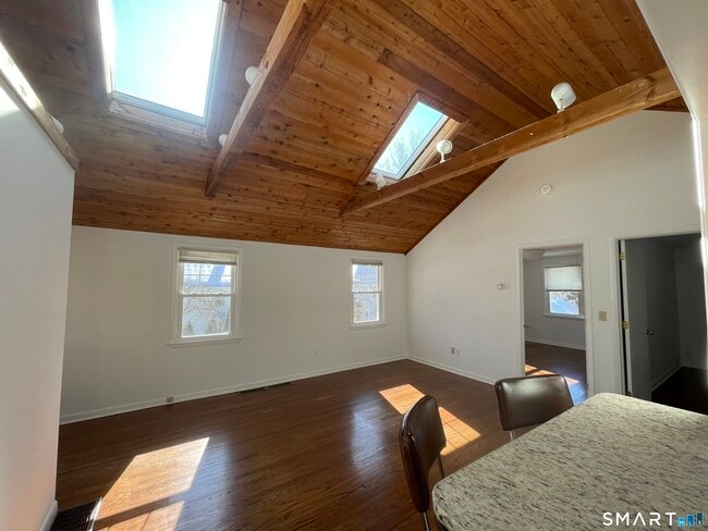 Photo - 113 Kings Hwy N