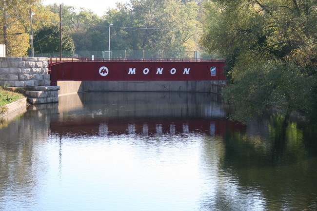 Walk to the Monon Trail, Dining, & Shopping