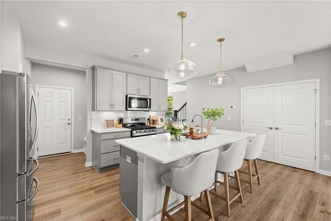 Photo - 798 N Greenway Dr