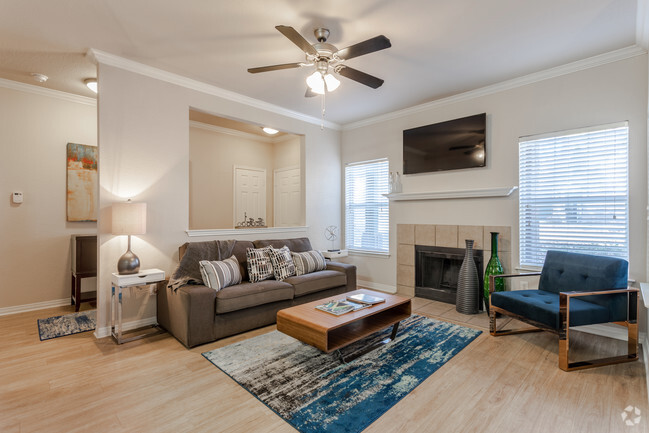 Interior Photo - Villages at Clear Springs Rental