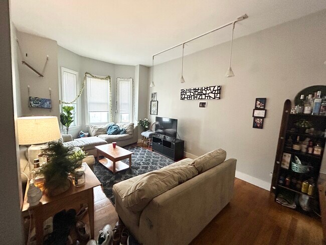 Photo - 218 Columbia St Apartments Unit 1
