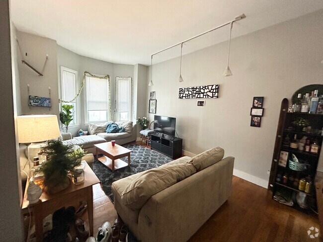 Building Photo - 218 Columbia St Unit 1 Rental