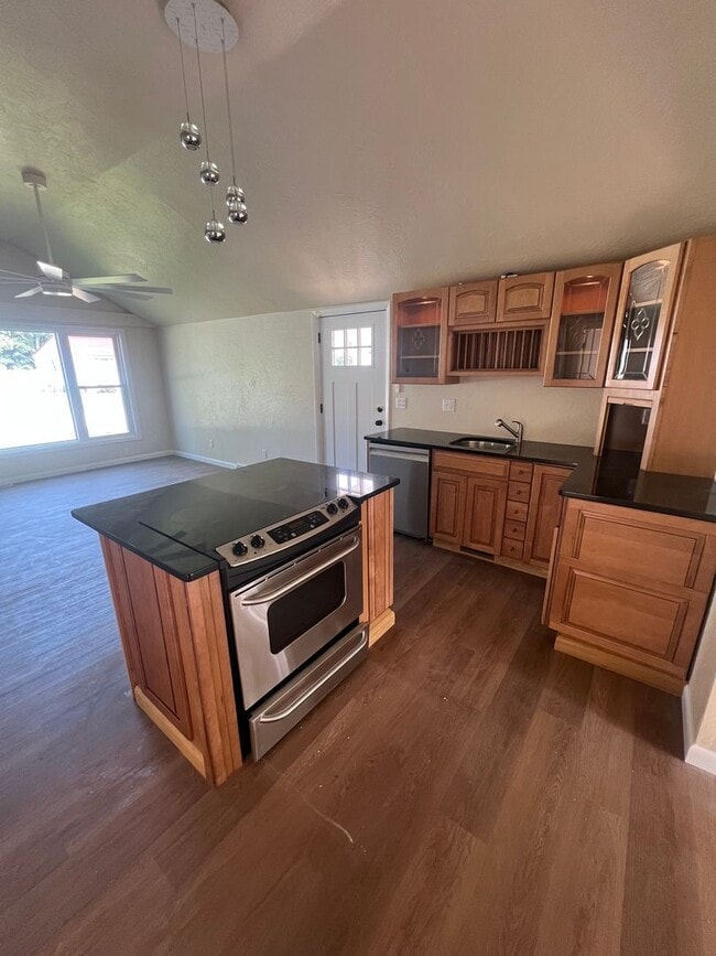 Photo - Remodeled 1 Bedroom Millcreek House
