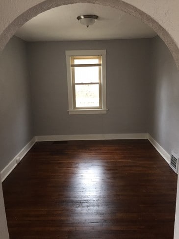 Photo - 2043 Boggs Ave