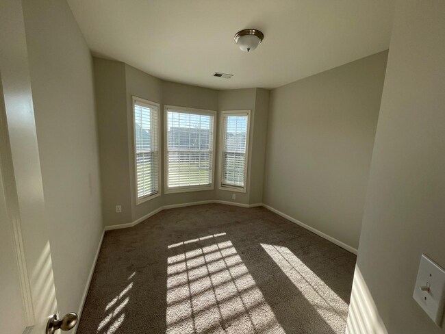 Photo - 118 Belden Trl