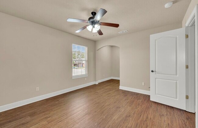 Photo - 602 NW 17th Ct