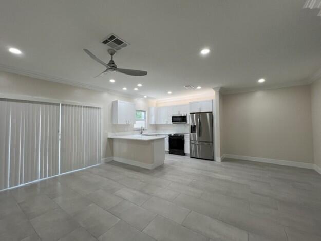 239 Leland Ln