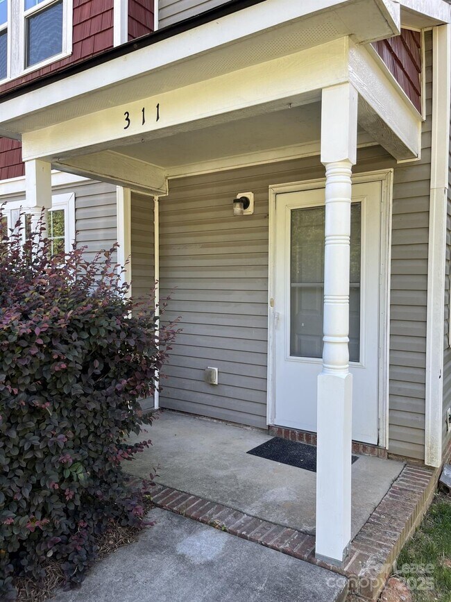 Photo - 311 Drury Dr