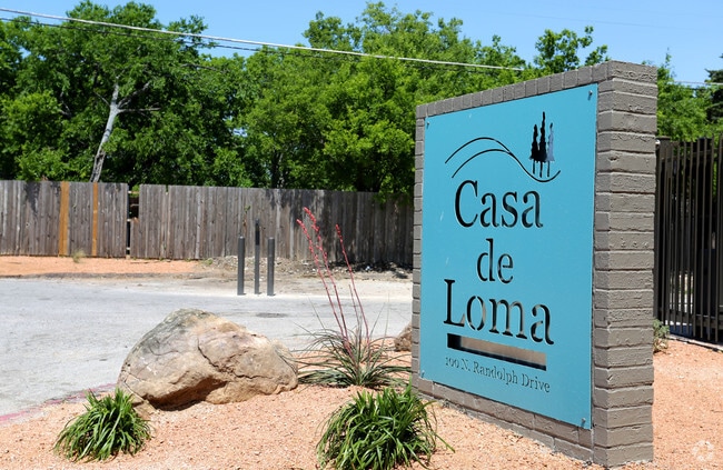 Photo - Casa De Loma