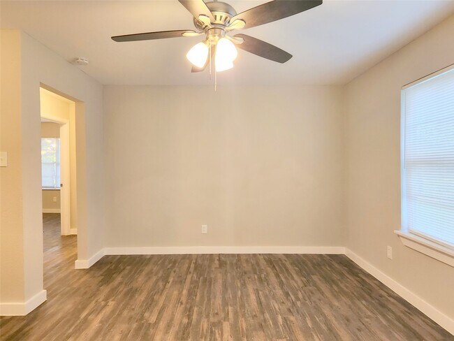 Photo - 1106 2nd Ave N