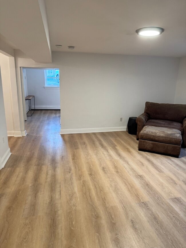 61 Selkirk Rd Unit 1