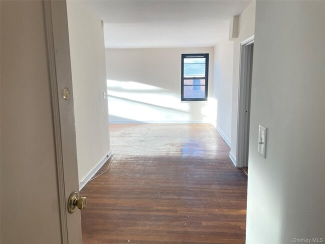 Photo - 141 E Hartsdale Ave Unidad 2A