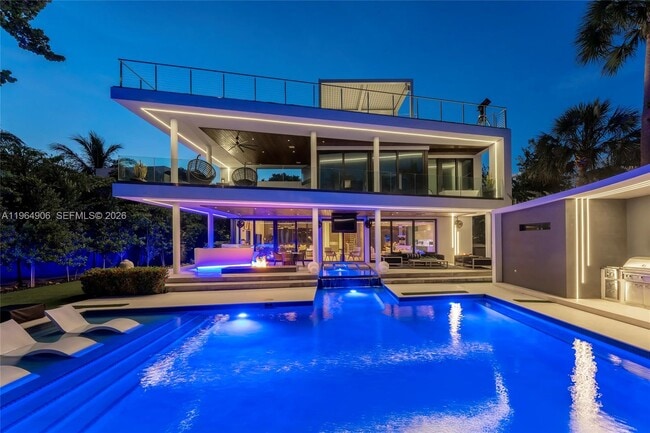 Photo - 528 Lakeview Ct