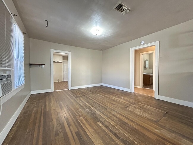Photo - 1906 24th St